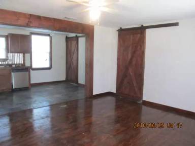 Main picture of 205 E Cook St