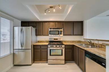 Main picture of 8070 Russell Rd Apartments
