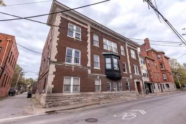 Main picture of 222 W Magnolia Ave