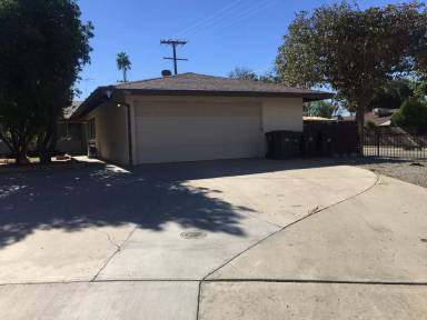 Main picture of 883 Evergreen St
