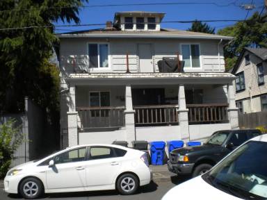 Main picture of 3211 SE 11th Ave