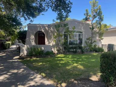 Main picture of 912 Paloma Ave