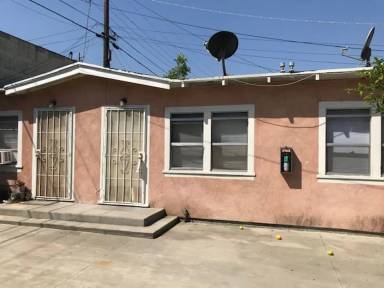 Main picture of 2822 Huron St