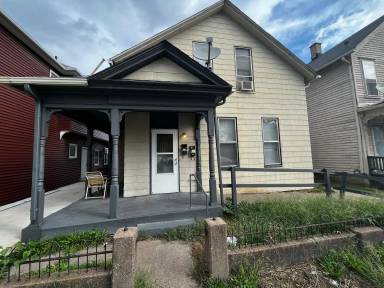 Main picture of 1458 W 3rd St