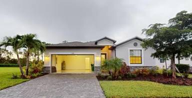 Main picture of 15888 Honey Suckle St