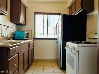 Main picture of 2021 Cloverfield Blvd