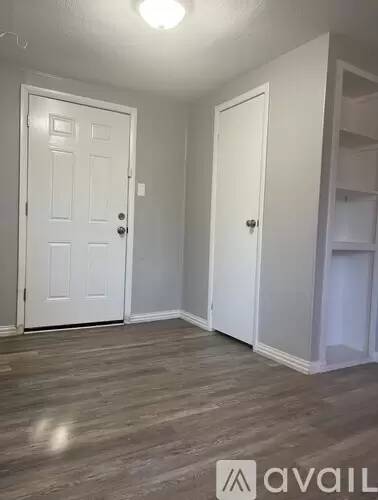 Main picture of 710 E Avenue G