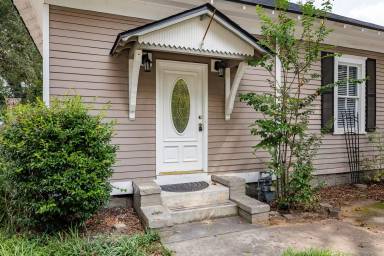 Main picture of 185 Bloomfield St