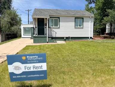 Main picture of 825 E Dartmouth Ave