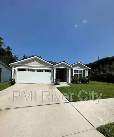 Main picture of 7527 N Pearl St