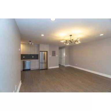 Main picture of 6331 N Magnolia Ave