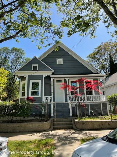 Main picture of 3956 2nd Ave