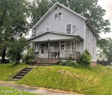 Main picture of 1718 Hammond Ave SW