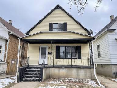 Main picture of 2466 S 15th St