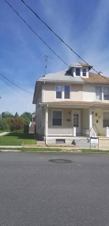 Main picture of 325 7th St