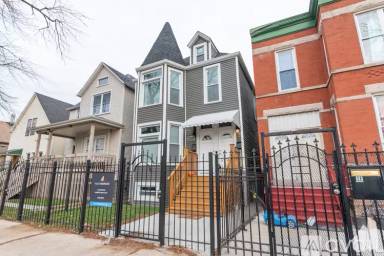 Main picture of 1821 N Tripp Ave