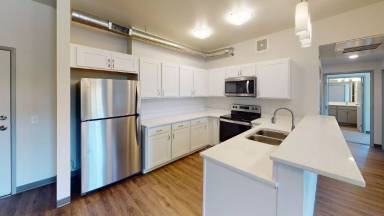 Main picture of 1520 NW Irvinedale Dr