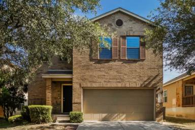 Main picture of 10319 Royal Est
