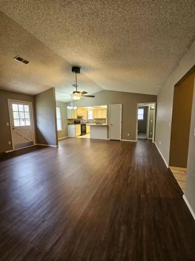 Main picture of 2841 Creekview Ter