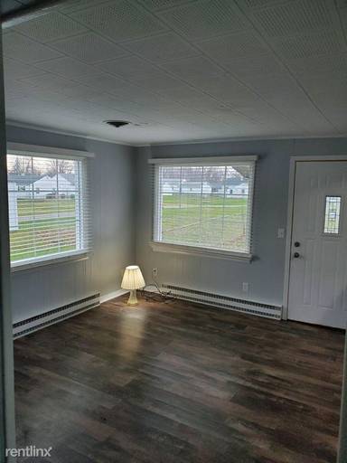 Main picture of 127 S Dewey Ave