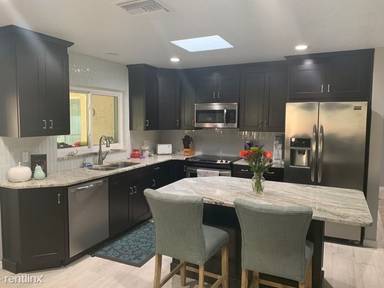 Main picture of 610 Iris St