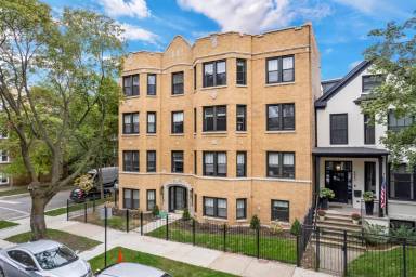 Main picture of 4855 N Seeley Ave