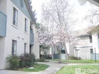 Main picture of Spinnaker Point Apartments