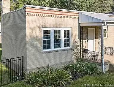 Main picture of 716 Walnut St