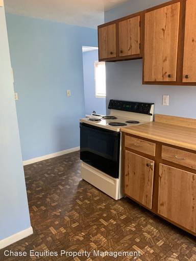 Main picture of 803 W 8th St