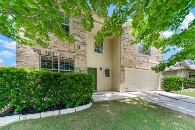 Main picture of 304 Prickly Pear Dr