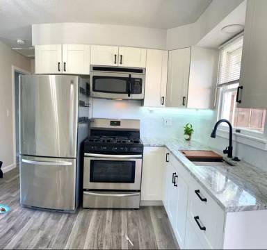 Main picture of 2168 Plainfield Ave