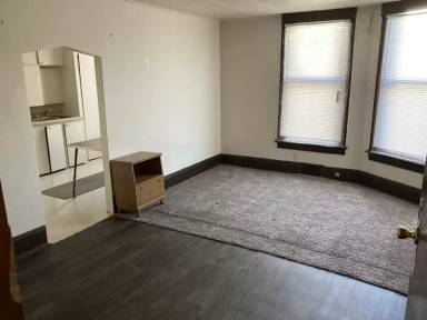 Main picture of 3431 W Kilbourn Ave
