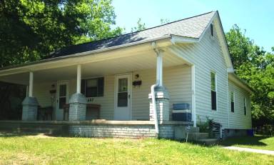 Main picture of 611 James St