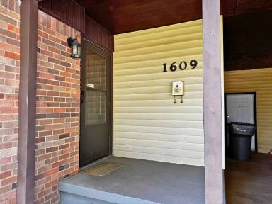 Main picture of 1609 Sunnyside Ln