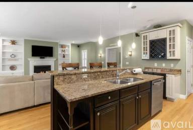 Main picture of 38 Toppans Ln