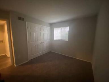 Main picture of 2124 Bogarde St