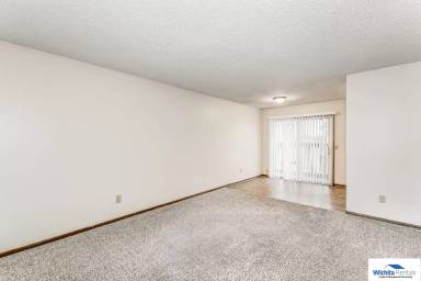 Main picture of 223 N Brunswick St