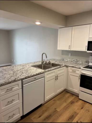 Main picture of 1068 Mace Rd