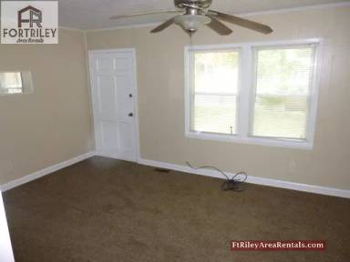 Main picture of 1031 W 8th St