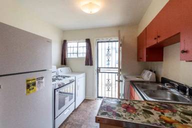 Main picture of 1304 Snowden Ave