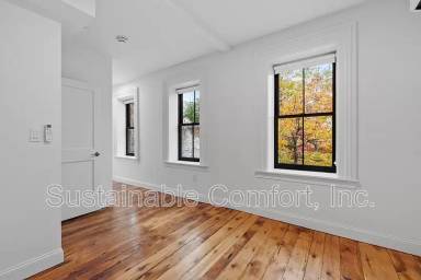 Main picture of 205 Summer St