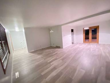 Main picture of 1526 E Braintree Ct