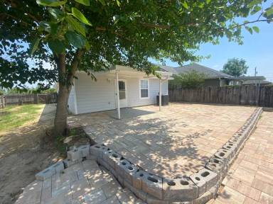 Main picture of 5302 E 7th St