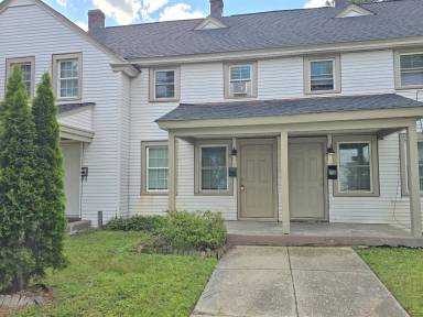 Main picture of 108 Cushing St