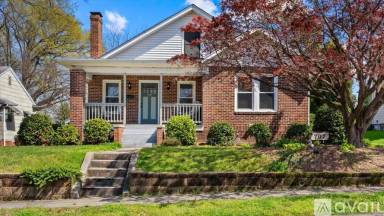 Main picture of 707 Mayflower Dr