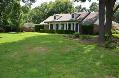 Main picture of 3123 Chaucer Ln