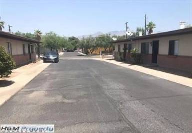 Main picture of 3322 E Bermuda St