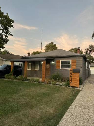 Main picture of 6612 N Waverly St