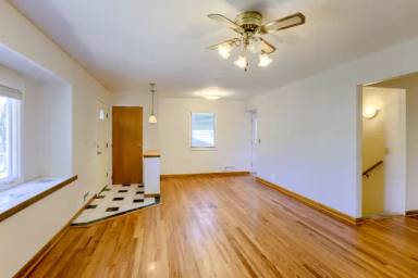 Main picture of 1605 N 84th St