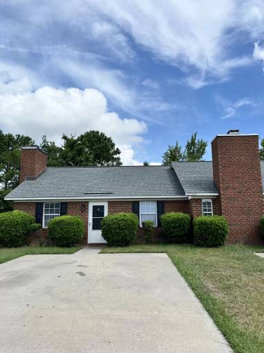Main picture of 1200 Peyton Cir